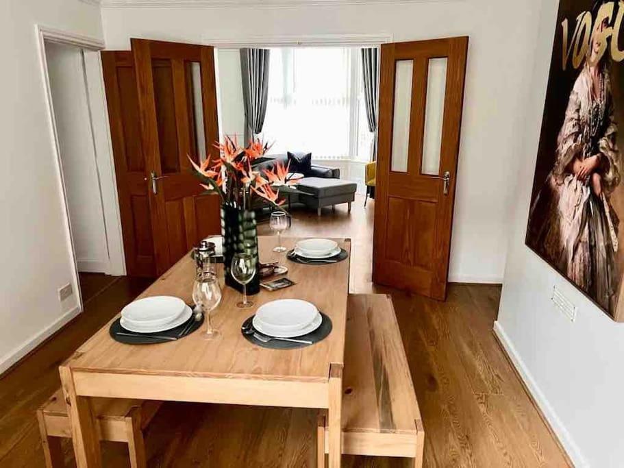 Anfield Home Sleeps 5 Close To Lfc Free Parking Λίβερπουλ Εξωτερικό φωτογραφία