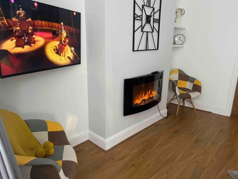 Anfield Home Sleeps 5 Close To Lfc Free Parking Λίβερπουλ Εξωτερικό φωτογραφία