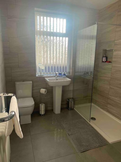 Anfield Home Sleeps 5 Close To Lfc Free Parking Λίβερπουλ Εξωτερικό φωτογραφία