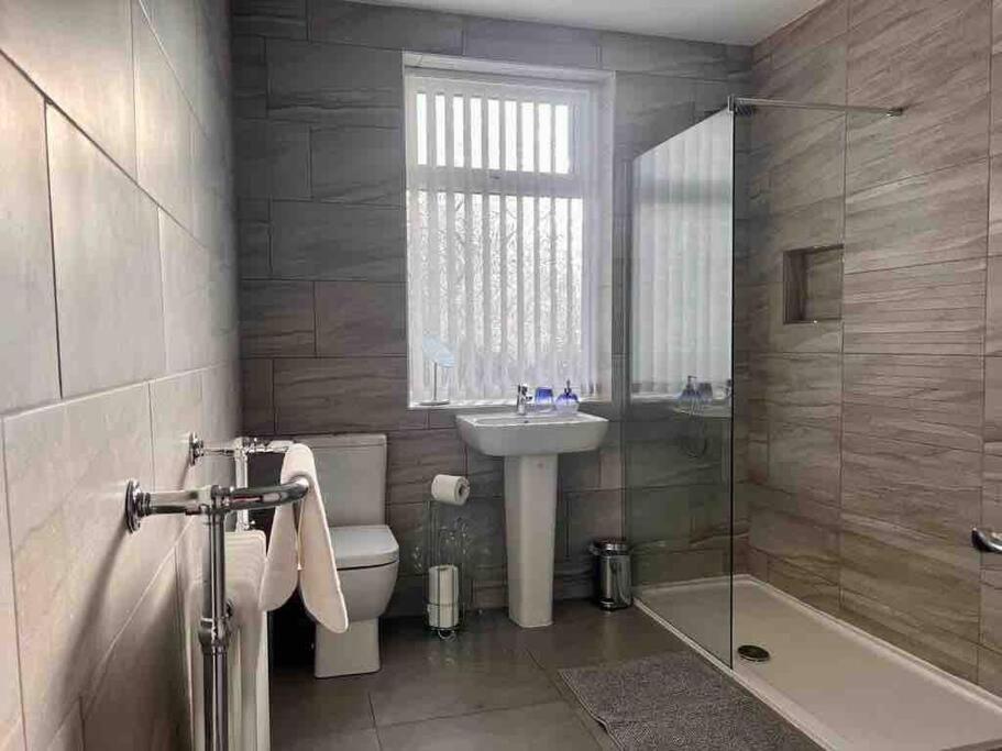 Anfield Home Sleeps 5 Close To Lfc Free Parking Λίβερπουλ Εξωτερικό φωτογραφία