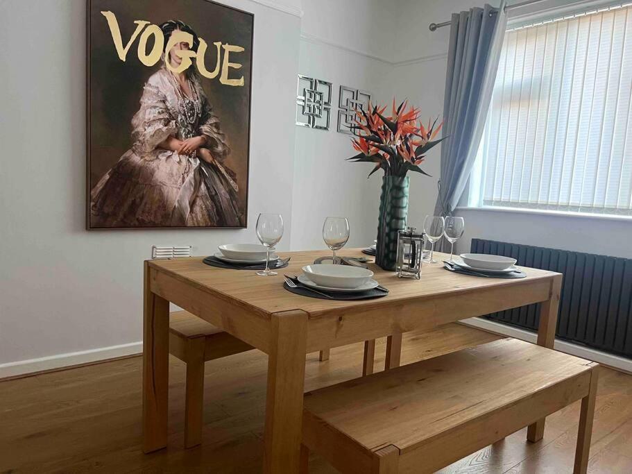 Anfield Home Sleeps 5 Close To Lfc Free Parking Λίβερπουλ Εξωτερικό φωτογραφία